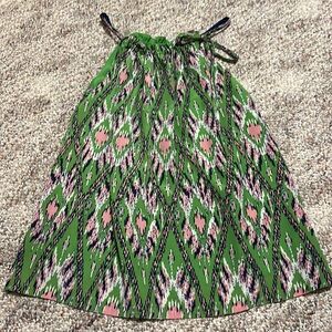 Jade women’s size medium green/pink/navy sleeveless blouse with bow neckline